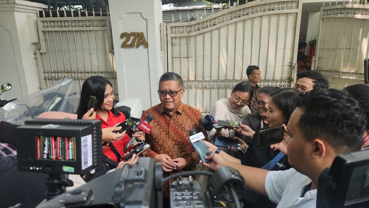 Hasto Ungkap Motif Rosan Roeslani Datangi Kediaman Megawati