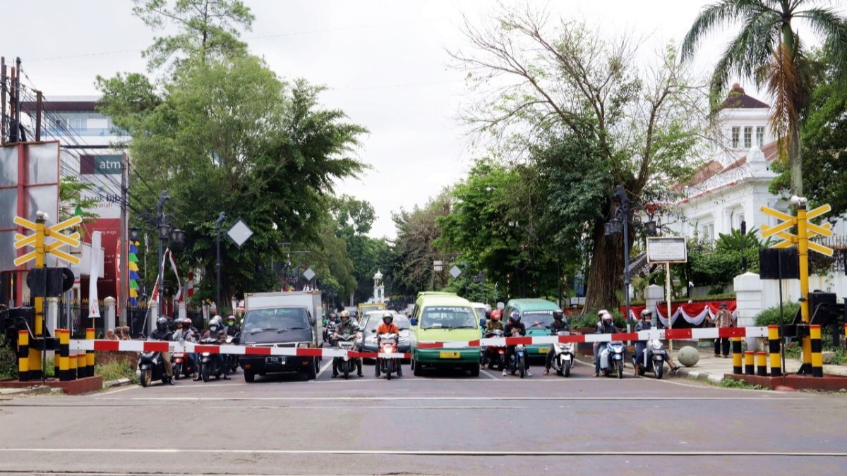 Ternyata Bukan Kewajiban KAI Pasang Palang dan Rambu di Perlintasan Sebidang Kereta, Begini Penjelasannya