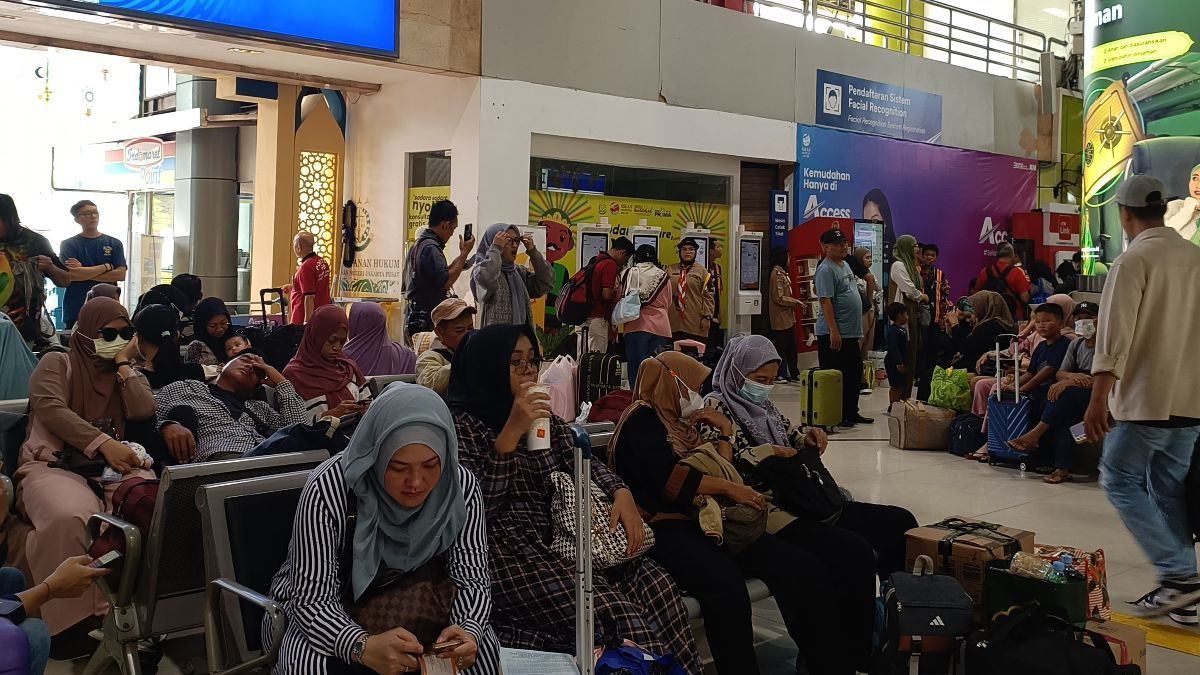 Antisipasi Macet Imbas Monas Week, Kereta Api Jarak Jauh Berhenti di Jatinegara