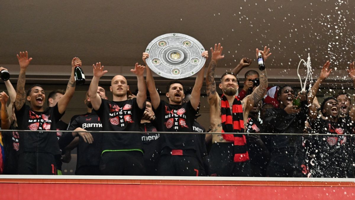 FOTO: Belum Pernah Kalah, Bayer Leverkusen Raih Gelar Juara Bundesliga Pertama Kalinya