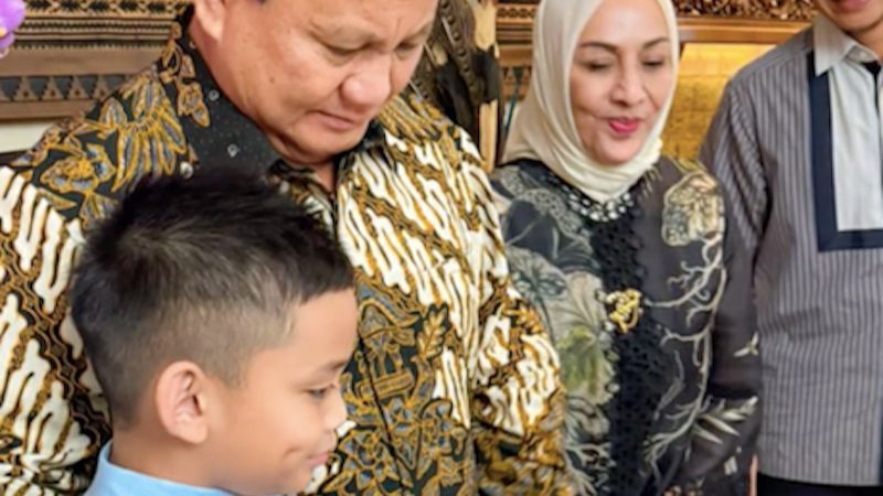 Momen Prabowo Bertemu dengan Cucu Zulkifli Hasan yang Jago Bahasa Inggris, Kaget saat Dengar Cita-Citanya