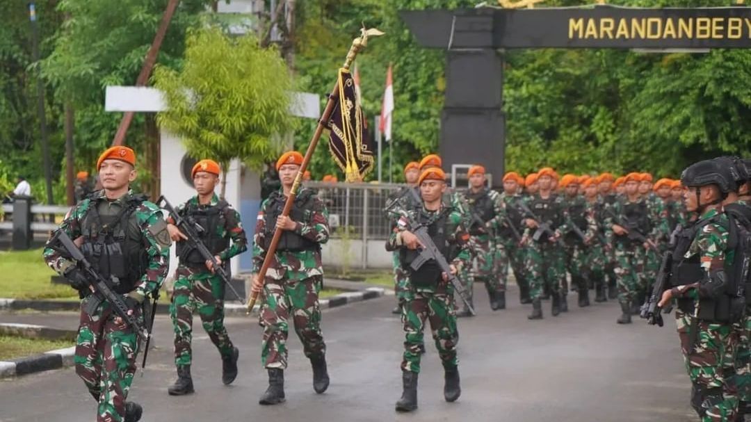 Momen Haru Kepulangan 400 Personil Pamtas RI-PNG, Sujud Syukur Tiba dengan Selamat lalu Disambut Keluarga