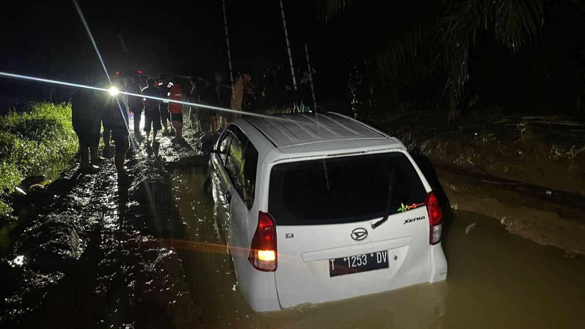 Fakta Tragis Sekeluarga Tewas Dalam Mobil Terjebak Lumpur, Warga Lokal Saja 'Ngeri' Lewat Lokasi