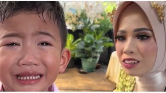 Viral Momen Anak Majikan Menangis saat Datang ke Pernikahan ARTnya, Curi Perhatian