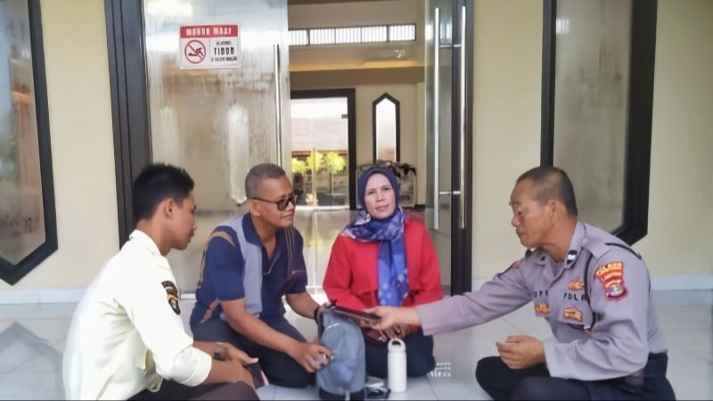 Aiptu Supriyanto, Polisi Kembalikan Uang Rp100 Juta Pemudik Tertinggal di Rest Area Diberi Beasiswa Sekolah Perwira