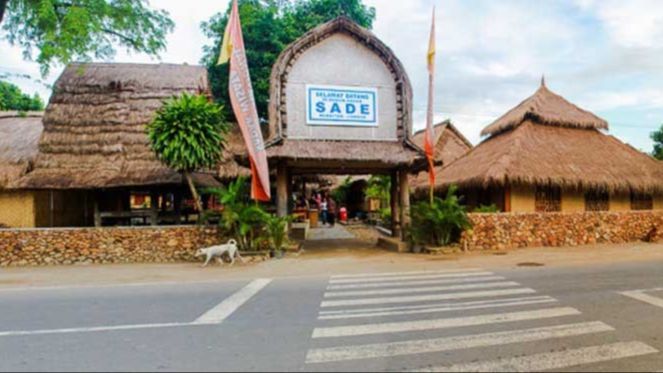 Mengunjungi Desa Sade di Pulau Lombok, Rumah Bagi Masyarakat Suku Sasak yang Setia Pertahankan Budaya Leluhur