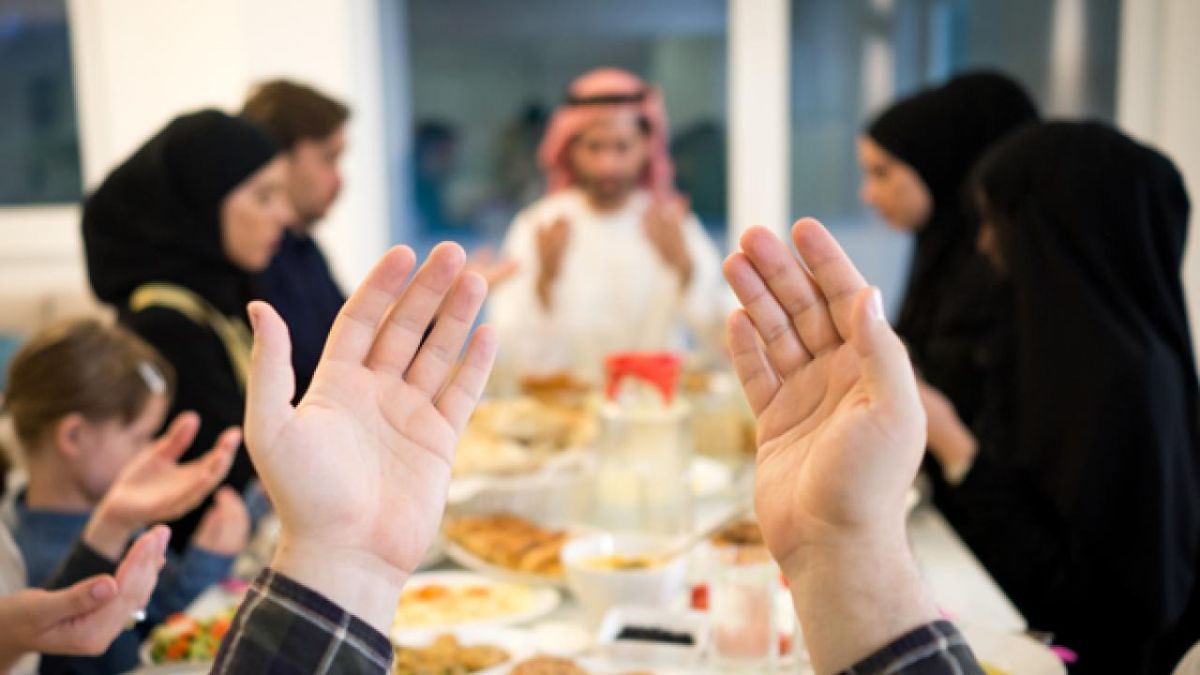 Doa Buka Puasa Senin Kamis sesuai Hadis dan Bacaan Niatnya