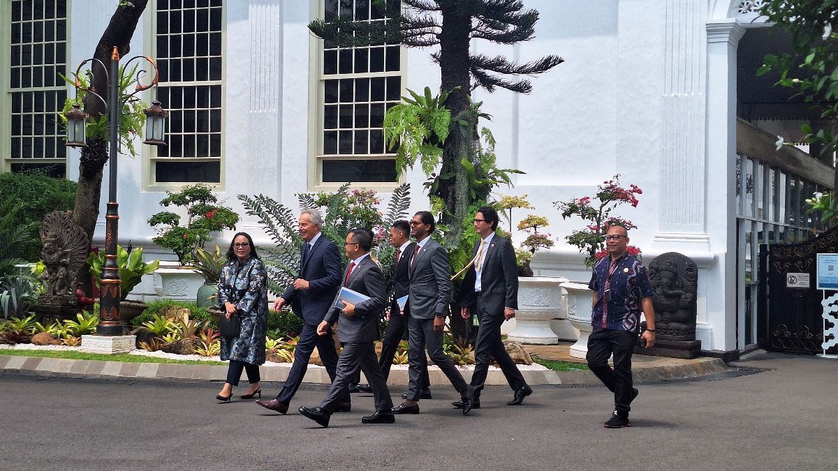 Usai Terima Bos Apple Tim Cook di Istana, Hari Ini Jokowi Bertemu Mantan PM Inggris Tony Blair, Bahas Apa?