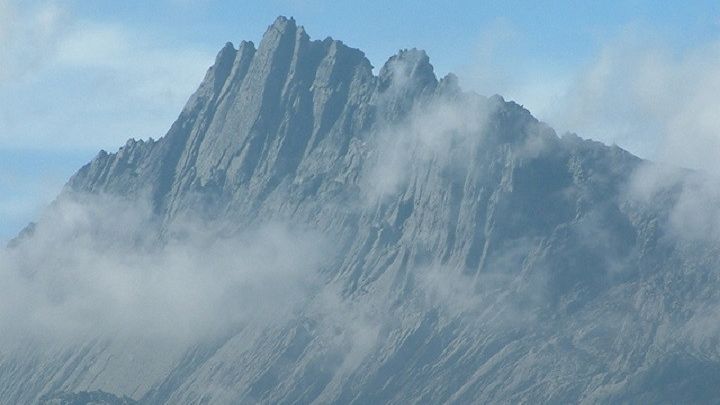 Ketebalan Tutupan Es di Puncak Jaya Papua Berkurang Empat Meter, BMKG Ungkap Penyebabnya