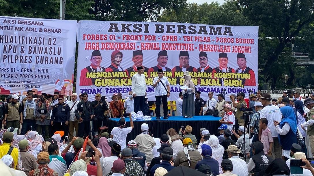 VIDEO: Bubar Demo Panas di MK, Mahasiswa-Pelajar SMA Joget 'Ok Gas' Lagu Prabowo-Gibran