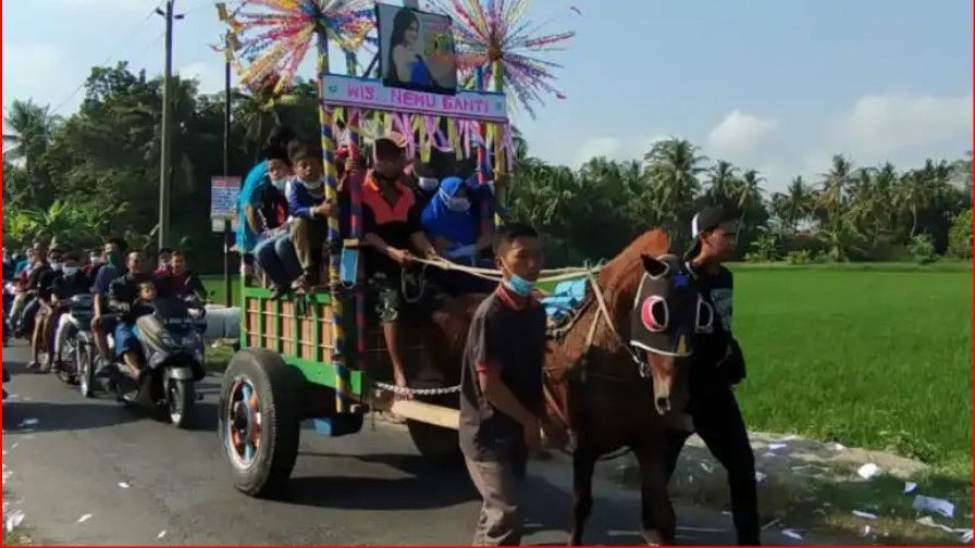 Mengenal Tradisi Gerobagan, Pawai Meriah dengan Gerobak Tiap Syawalan ala Masyarakat Desa di Kebumen