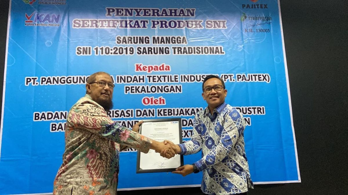 Sarung Mangga Raih Standar SNI Kategori Sarung Tradisional