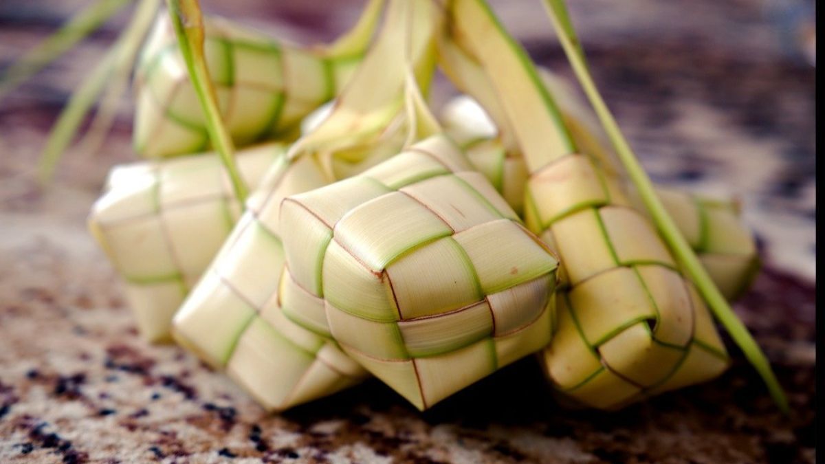 Lezatnya Ketupat Colet, Hidangan Khas Melayu yang Wajib Disajikan Saat Lebaran di Kalimantan