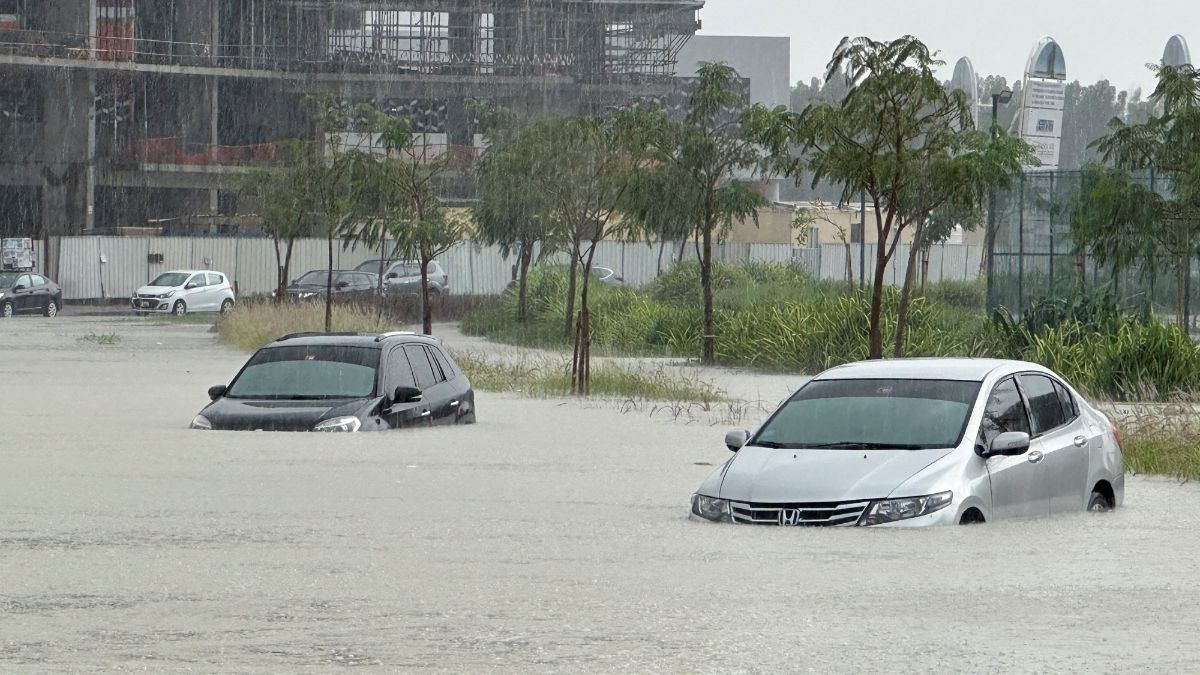 Dubai Kebanjiran, Gajian PNS UEA Dipercepat