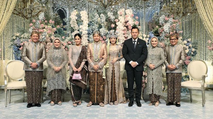 8 Potret Cantik Annisa Pohan Kenakan Kebaya saat Hadir di Acara Rapat Tahunan Bersama Ibu Negara dan Para Istri Menteri