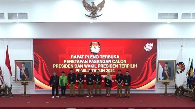 VIDEO: Wajah Kesal Ketua KPU Mic Mati Berkali-kali Depan Prabowo saat Tetapkan Presiden Terpilih