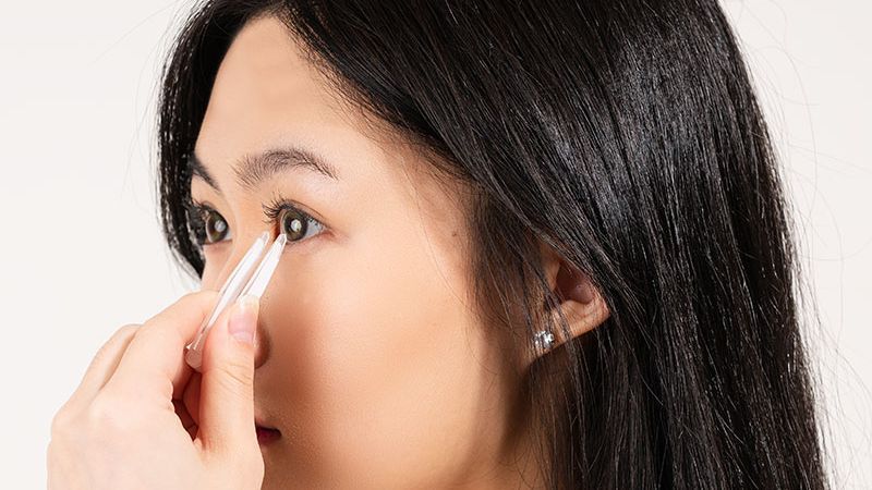 Bolehkah Tidur Menggunakan Softlens? Ini Penjelasan Dokter Ahli