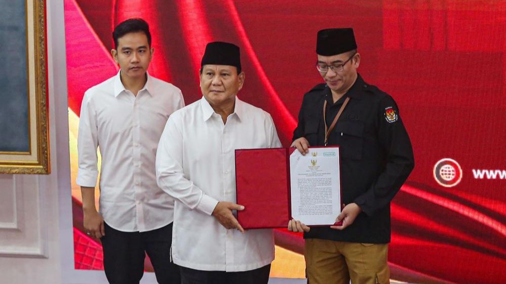 FOTO: Detik-Detik KPU RI Pukul Palu Sahkan Prabowo-Gibran Presiden dan Wakil Presiden Terpilih 2024