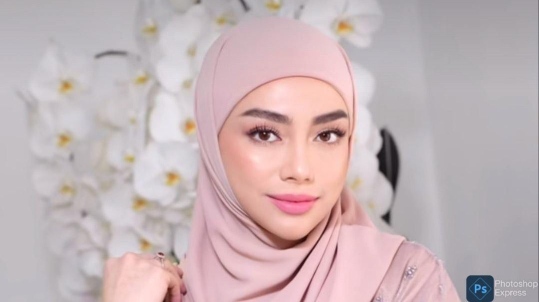 Pesona Celine Evangelista Makin Cantik Sering Kenakan Hijab, Sudah Log in?