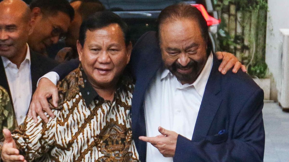 FOTO: Momen Mesra Prabowo dan Surya Paloh Rangkulan Erat, Sinyal Kuat Gabung Koalisi?