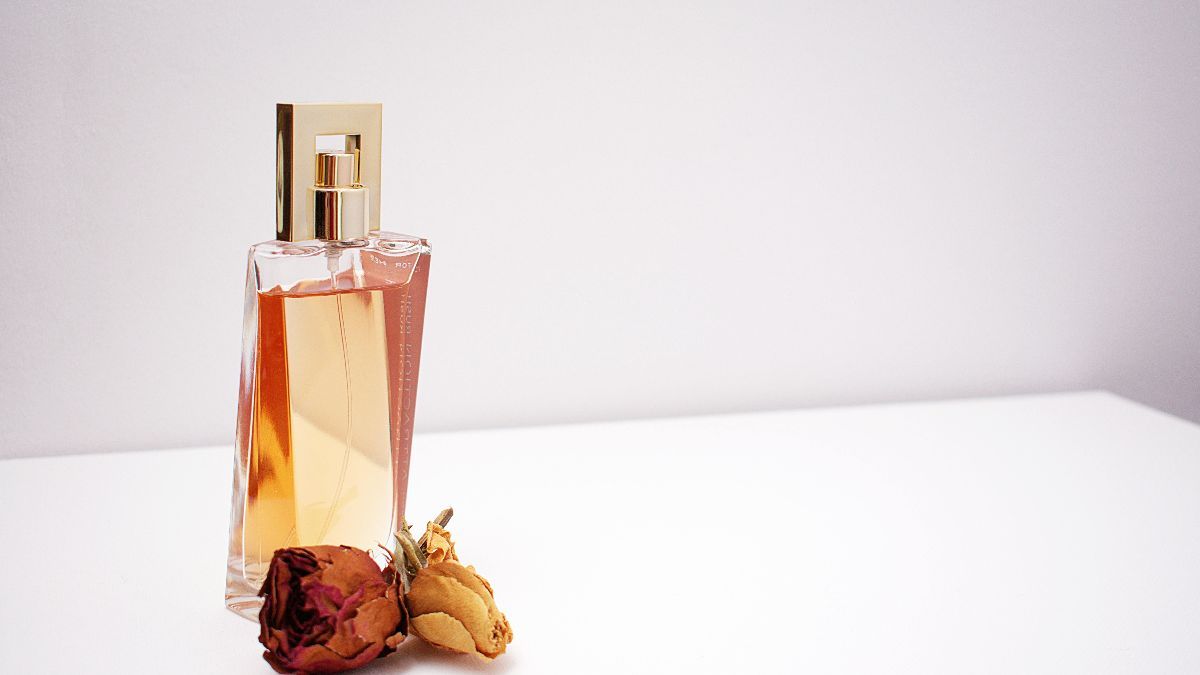 10 Rekomendasi Parfum dengan Harga Terjangkau untuk Wanita