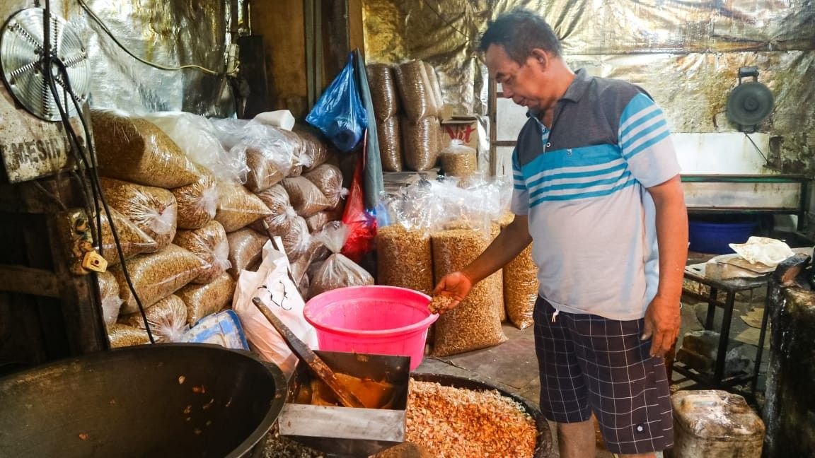 Mengintip Dapur Produksi Bawang Goreng di Kampung Jaha yang Beromzet Ratusan Juta per Bulan