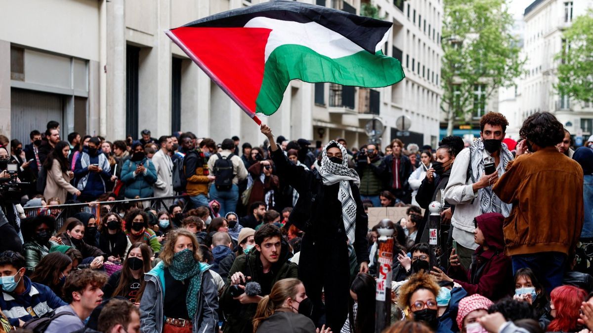 FOTO: Gelombang Unjuk Rasa Pro-Palestina Meluas, Mahasiswa di Paris Blokade Kampus Saat Protes Agresi Israel