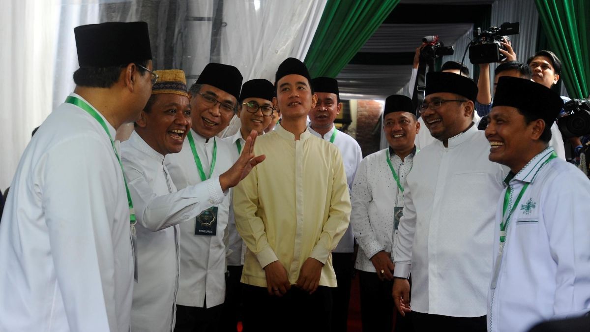 FOTO: Momen Prabowo-Gibran Hadiri Halal Bihalal di PBNU Sempat Diwarnai Senda Gurau Menteri Bahlil yang Mengundang Tawa