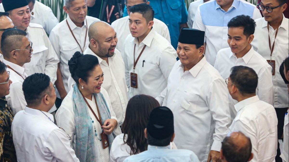 VIDEO: Momen Adik Ibu Tien Rekatkan Tangan Presiden Terpilih Prabowo dengan Titiek Soeharto