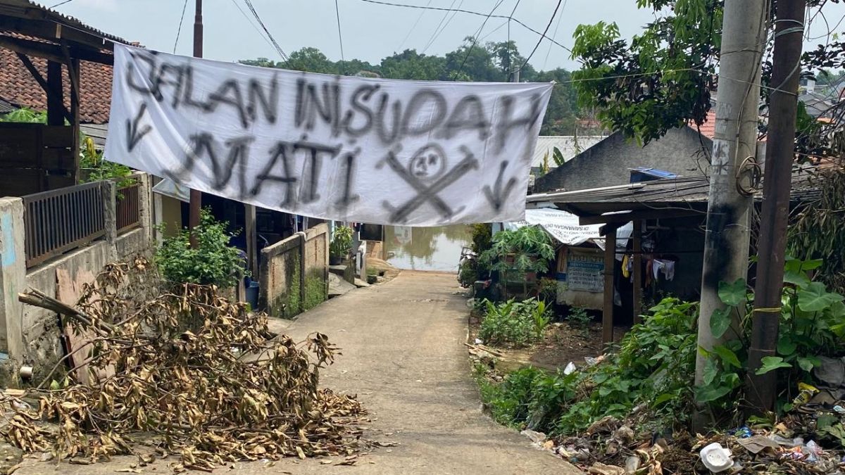 Menengok 'Kota Mati' di Depok, Berbulan-bulan Terisolir Dibuat Banjir