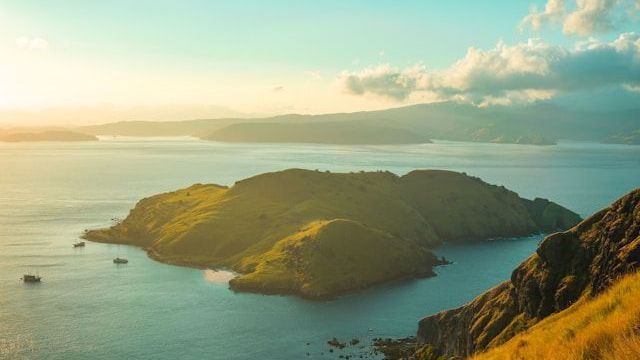 7 Destinasi Wisata Pulau Komodo yang Populer dan Hits, Cocok untuk Habiskan Waktu Bersama Orang Terdekat