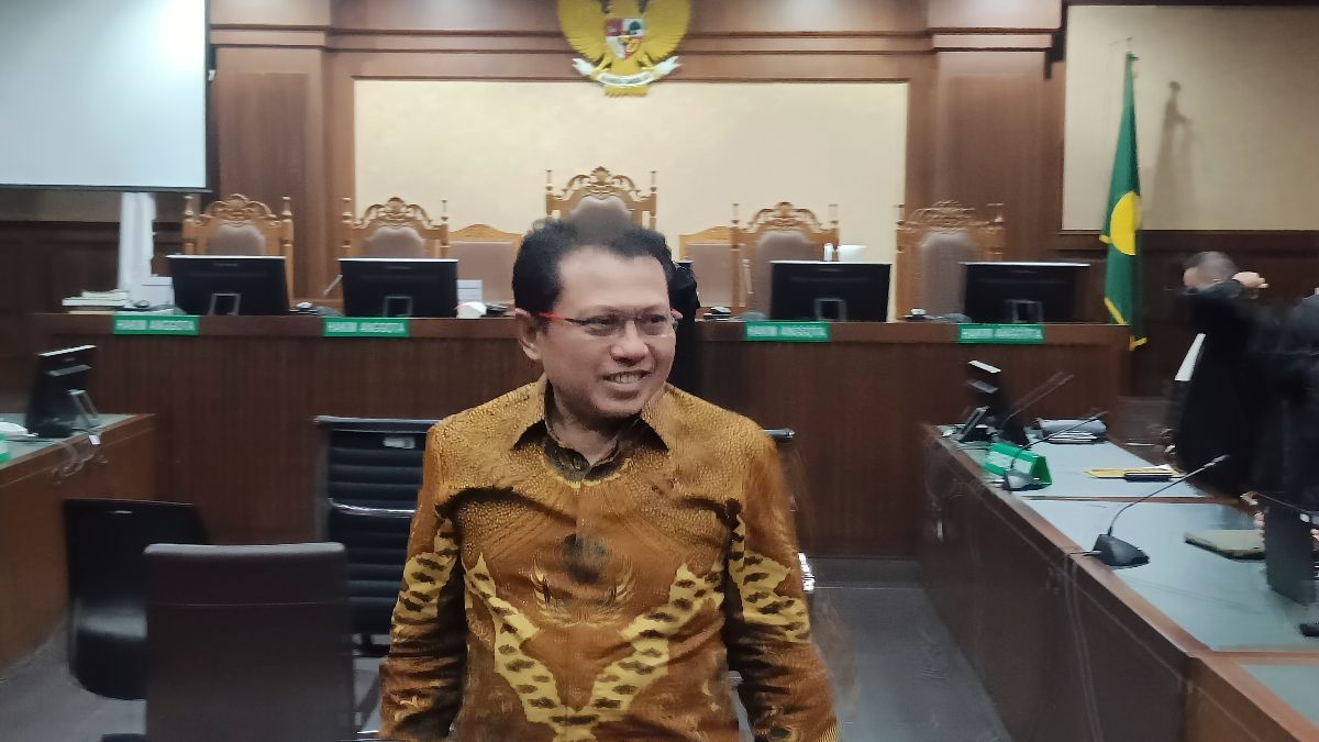 Selain Divonis 6 Tahun Penjara, Hasbi Hasan Juga Dihukum Bayar Uang Pengganti Rp3,8 Miliar