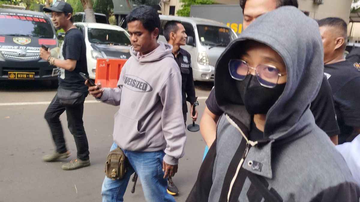 Petugas Damkar Jaktim Pelaku Pencabulan Anak Kandung Ditahan, Polisi: Khawatir Melarikan Diri