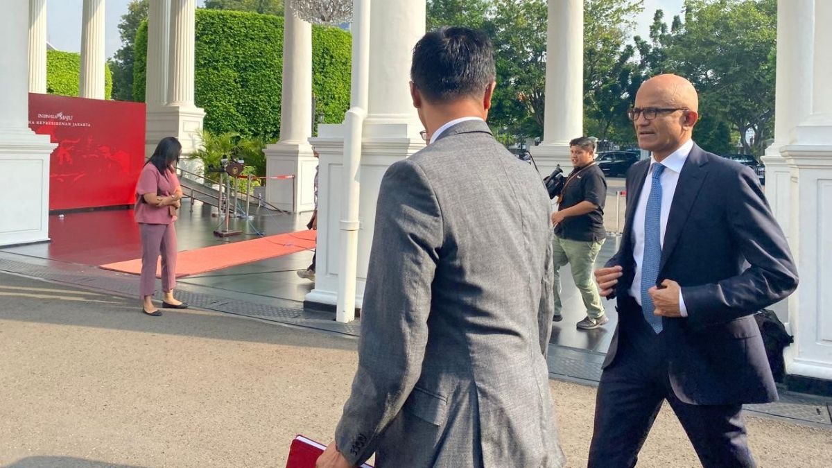 CEO Microsoft Satya Nadella Temui Jokowi di Istana, Bahas Apa?