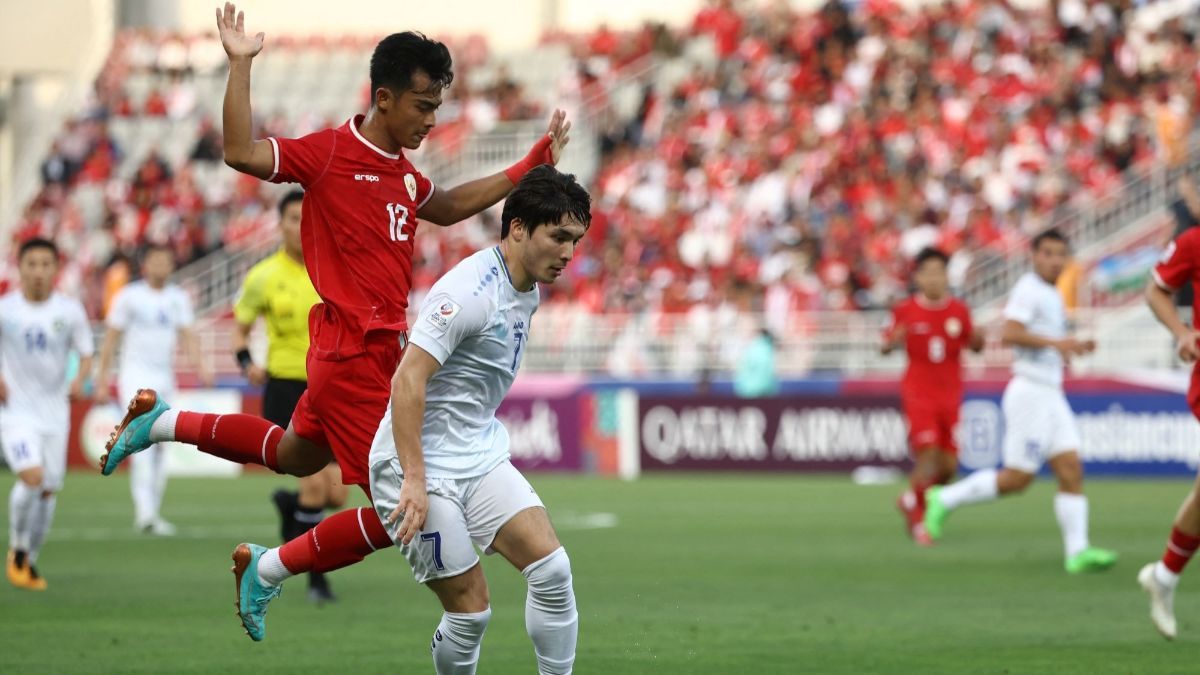 VIDEO: Deretan Dukungan Pejabat Untuk Timnas U23, Sandi Beri Kartu Kuning Poster Kemenpar