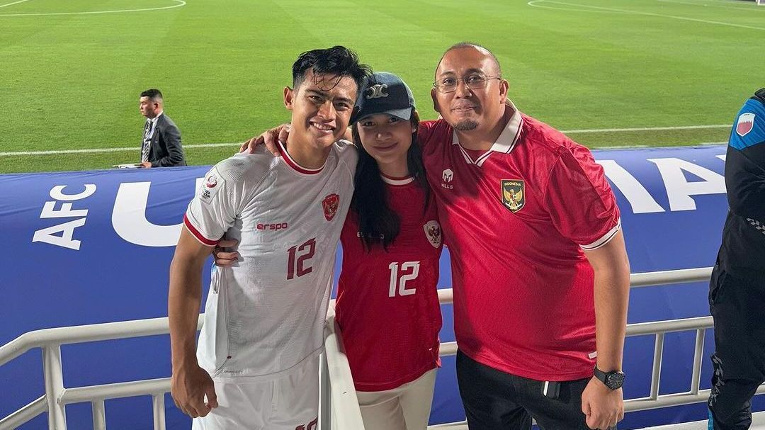 Pelukan Mesra Arhan ke Azizah Sang Istri, Usai Timnas Garuda Kalahkan Korsel