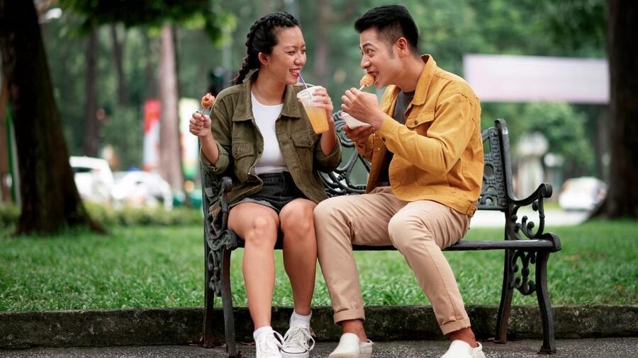 8 Cerita Lucu Untuk Pacar Paling Kocak dan Dijamin Bikin Doi Ngakak