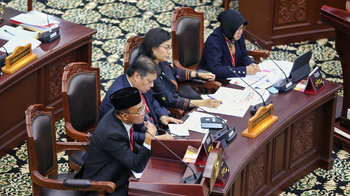 FOTO: Momen 4 Menteri Jokowi Bersaksi di Sidang MK, Dicecar Soal Bansos hingga Alasan Presiden Sering ke Jateng