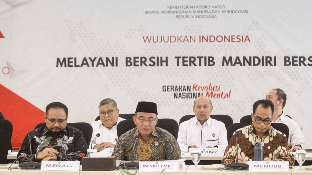 Muhadjir: Terlalu Muskil Kunker Jokowi Bagikan Bansos Bisa Pengaruhi Suara Nasional