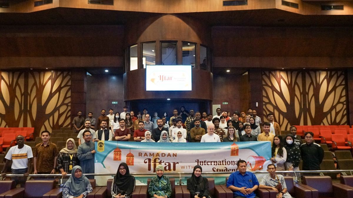 Cerita Mahasiswa Asing UI Nikmati Ramadan di Indonesia, dari Ikutan War Takjil sampai Ketagihan Gorengan