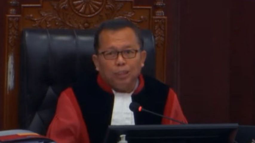 VIDEO: Hakim MK Arsul Sani Heran Cuma Menteri Kubu 02 Disorot Bansos, Paslon 01 & 03 Juga Ada