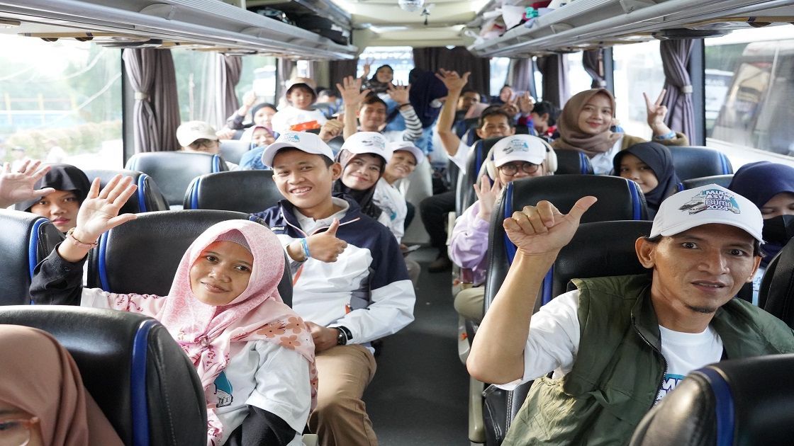 Mudik Asyik Bersama BUMN 2024, PNM Fasilitasi Ratusan Karyawan dan Nasabah