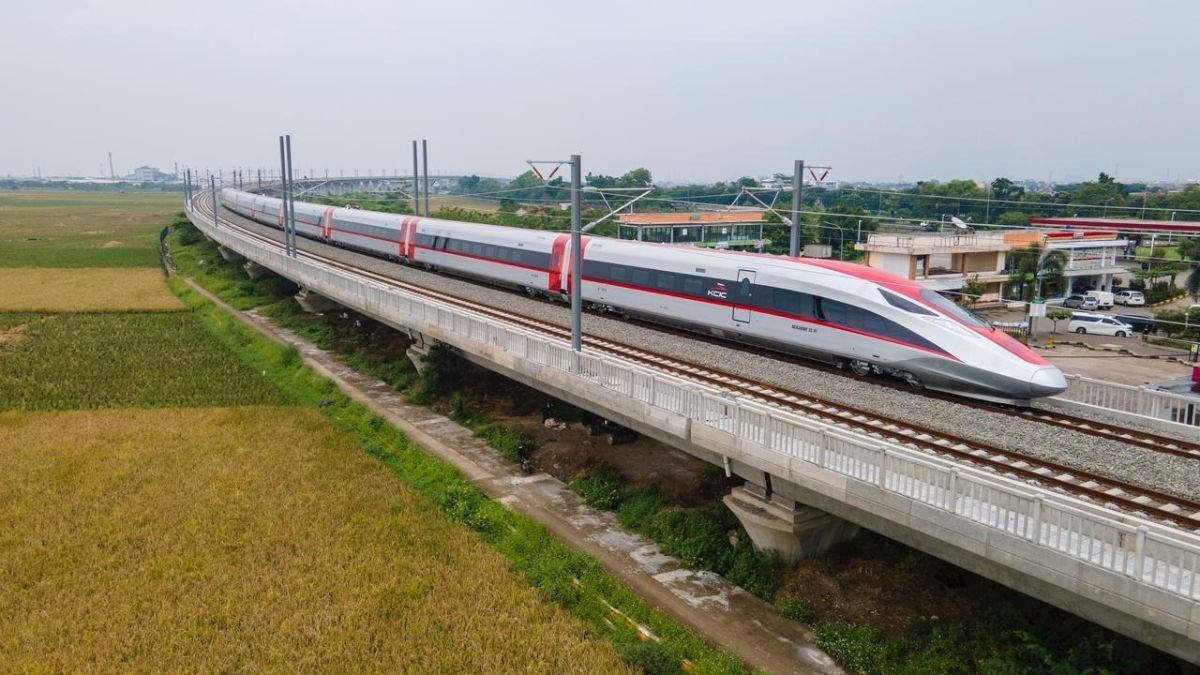 H-4 Lebaran 2024, Penumpang Kereta Cepat Meningkat 80 Persen