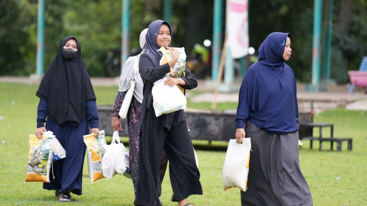 BUMN Semen Sebar Ribuan Paket Sembako Jelang Lebaran, Ini Lokasinya