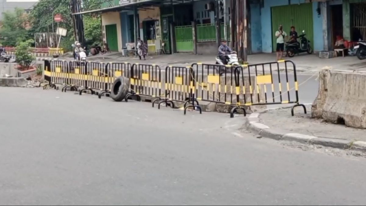 Buka Paksa Barikade U-Turn Ilegal, 6 Pak Ogah di Bekasi Ditangkap