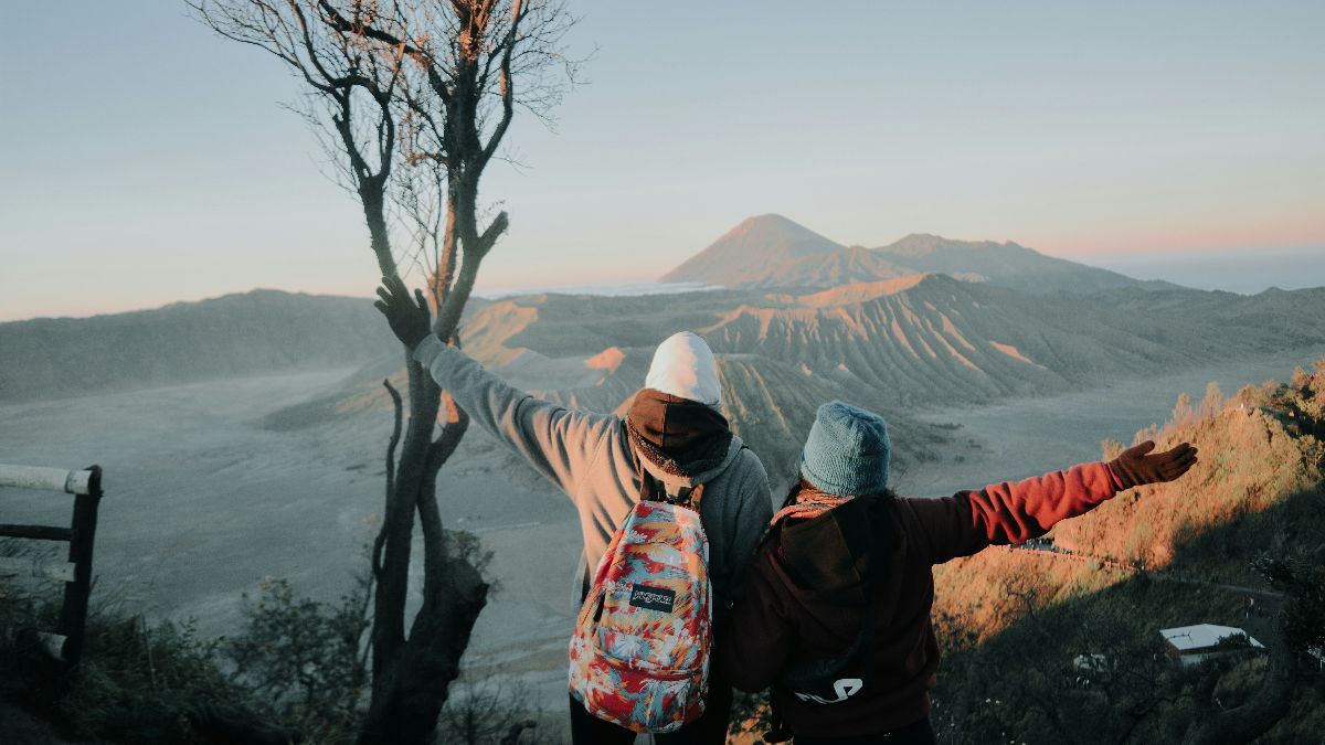 130 Tebak-Tebakan Lucu Buat Teman, Isi Waktu Saat Nongkrong