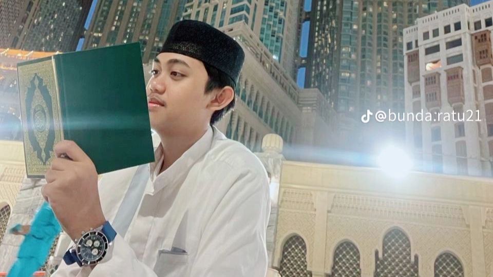 Viral Ibu Ceritakan Perjuangan Putranya demi Wujudkan Impian Jadi Imam Besar di Makkah dan Madinah, Tuai Pujian