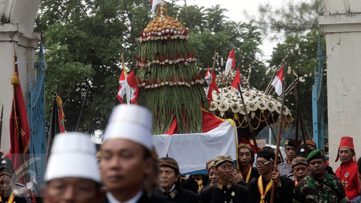 Melihat Tradisi Unik Sambut Lebaran di Indonesia, Masak Bareng hingga 