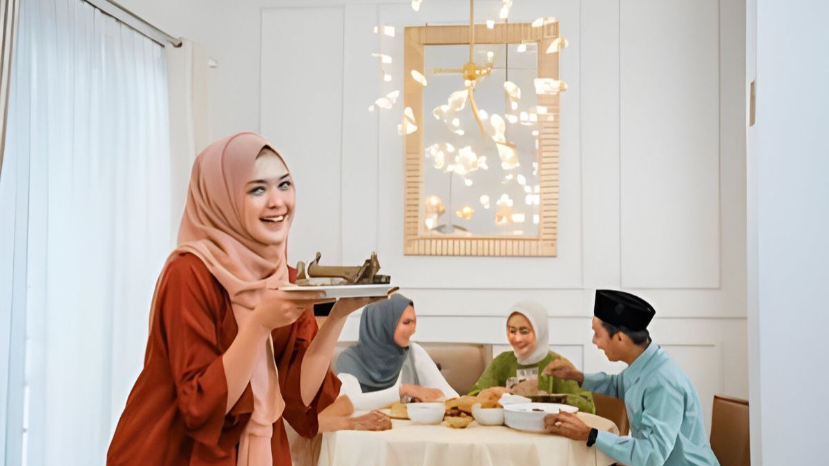 Tips Menjaga Berat Badan Tetap Ideal Saat Lebaran