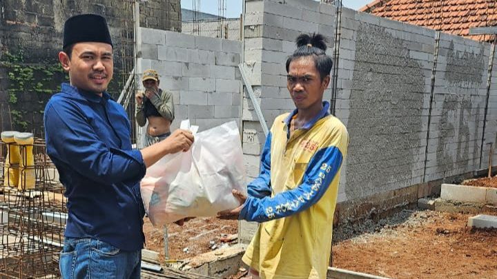 Jelang Lebaran 2024, Pandawakarta Bagikan Paket Sembako